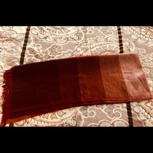 Lovely Maroon Shades Wrap